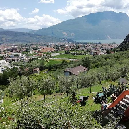 Lake & Castle View Apartment Riva del Garda Eksteriør billede
