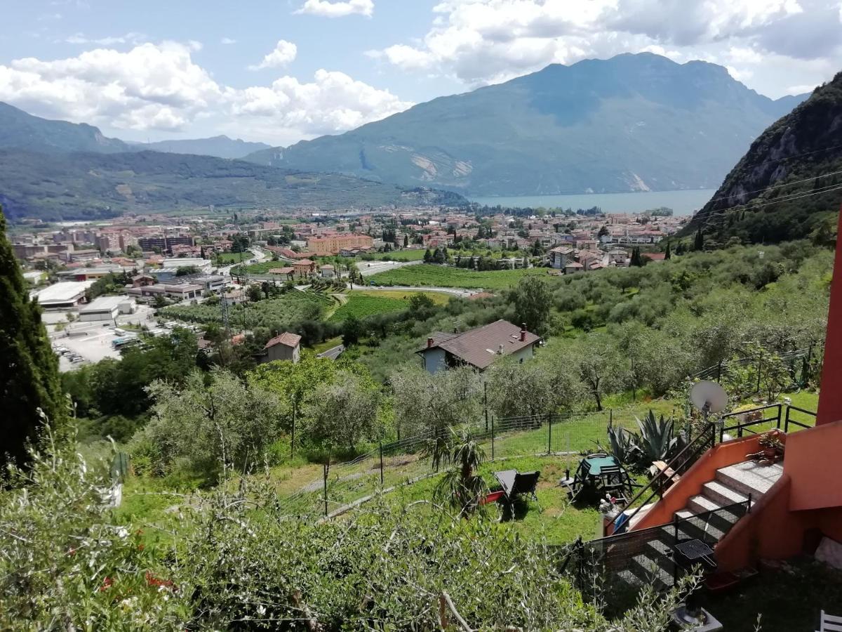 Lake & Castle View Apartment Riva del Garda Eksteriør billede
